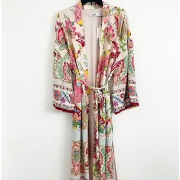 Zara - Brand New NWT - Multicolor Floral Printed Kimono with Belt - Size Medium - Picture 2 of 5